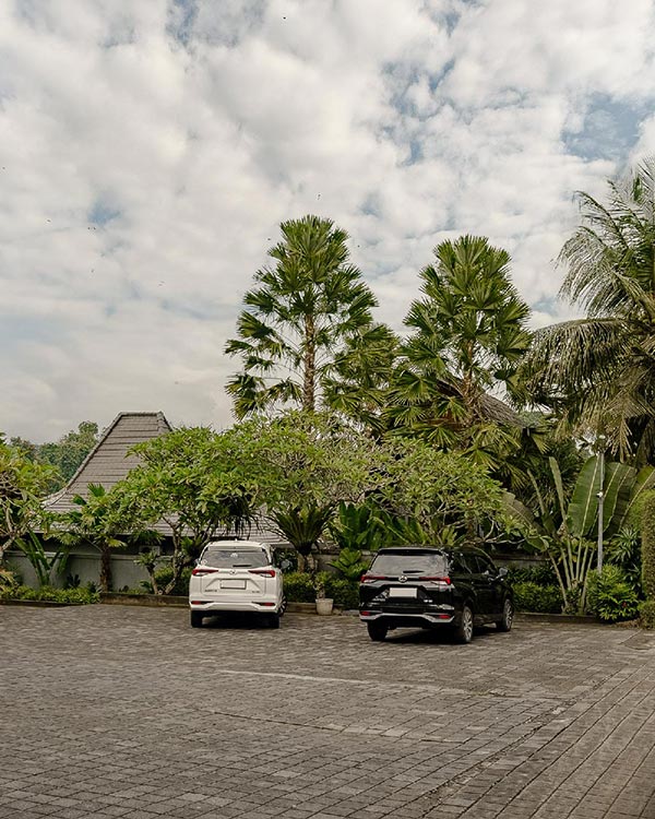facilities-car-rental