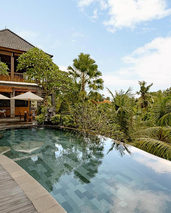 facilities-main-pool